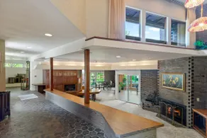 70's Pad Nature Retreat - Image 4