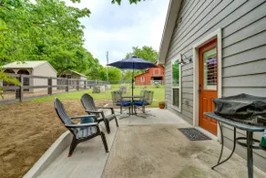Backyard Bungalow w/ Pool & Country Views - Image 3