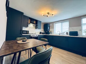 Station House - Platform 2 - 3 Bedrooms - Sleeps 6 - Image 3