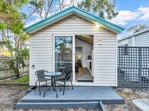 1 Bedroom Cabin - Image 3