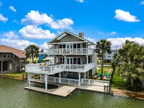 Waterfront oasis! Bikes, kayaks, firepit & fishing - Image 2