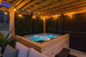 Hot Tub | King Suites | Outdoor Fireplace & Lounge - Image 4