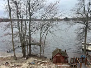 Lakeside escape - Image 2