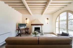 Exclusive villa with pool in Chianti Classico - Image 2