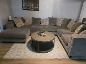 2 Bedroom w/ King Suite, Large Space, Pet Friendly - Image 2