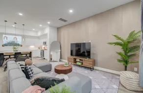 Luxury Townhouse in Houston - Image 5