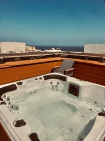 Azura 3BR with Jacuzzi Rooftop and BBQ - Image 3