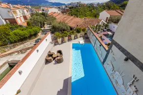 Tranquility Villa with Pool Private Garden & BBQ by PikHost - Image 3