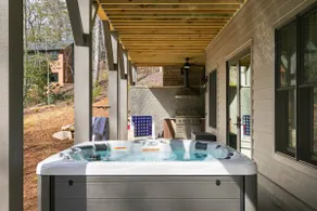 *NEW*Lakefront Beach, Gameroom, Hot Tub, Treehouse - Image 4