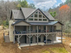 *NEW*Lakefront Beach, Gameroom, Hot Tub, Treehouse - Image 2