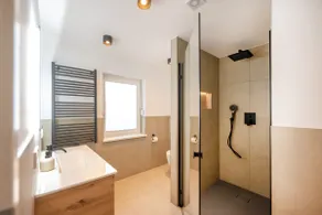 Premium Wellness Apartment für 6 | Infrarot-Sauna - Image 5