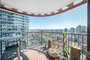Spacious 3 Bed Sleeps 6 | Free Parking | BC Place - Image 2