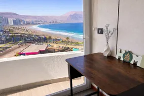 Modern studio with beach view / Pasos Cavancha - Image 2