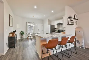 Cozy and Stylish Home - Image 3