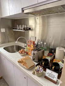 Boutique Suite & Free Breakfast | 3 Mins to MTR - Image 2