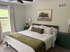 Three bedroom sanctuary near Legends KC - Image 5