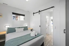 1 Bedroom Cabin - Image 3