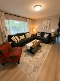 Stylish place with 2bed/1bath - Image 2