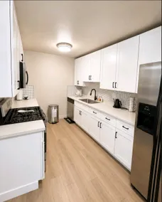 Stylish place with 2bed/1bath - Image 4