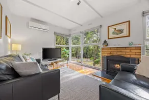 Wattletree Cottage Halls Gap - Image 4