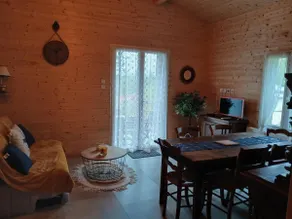 The Fishing Cabin – Sleeps 4 - Image 4