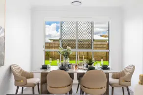 Brand New Cozy Brisbane 5B Family Home - Image 3
