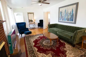 Spacious Stay for Race Fans / Family Friendly - Image 2