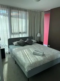 Spacious unit CBD pool sauna gym - Image 3