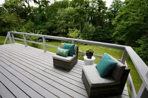 Upper Level Home in Country Setting - Image 3