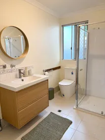 2 BR Granny Flat (3 mins to Airport & Shops) - Image 5