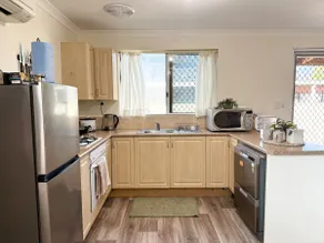 2 BR Granny Flat (3 mins to Airport & Shops) - Image 3