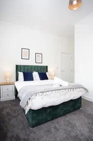 Vacant Nests The Ropery 4BR Seafront - Image 5