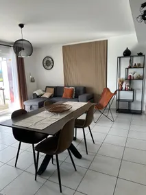 70 m² one-bedroom apartment, overlooking the Jura, lake, and mountains - Image 3