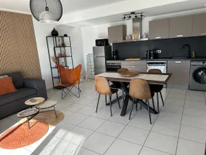 70 m² one-bedroom apartment, overlooking the Jura, lake, and mountains - Image 5