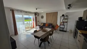 70 m² one-bedroom apartment, overlooking the Jura, lake, and mountains - Image 2