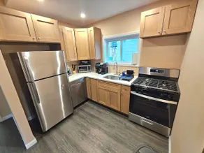 2nd flrApt w/Attic loft/parking/NYC trains - Image 3