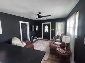 Charming Davenport home minutes from downtown. - Image 2
