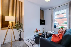 Relaxing 2-Bed Retreat by 53 Degrees Property with Easy Wrexham Access - Image 5