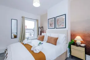 Relaxing 2-Bed Retreat by 53 Degrees Property with Easy Wrexham Access - Image 3
