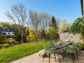 Quiet Luxury 4BR With1LR Garden Villa - Image 3
