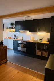 Cozy Studio with a Home Cinema, Bathtub and Free Parking - Image 4