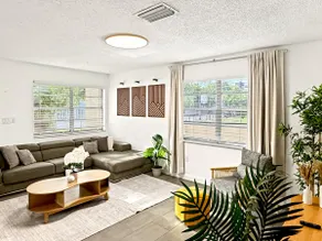 4BR Miami Home | Free Parking | Wynwood & Port - Image 3