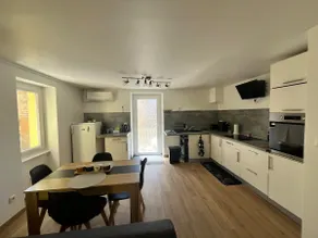 Village house - Image 2