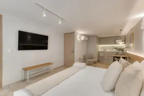 Capitalia | Serviced Living, Rooftop Included - Image 3