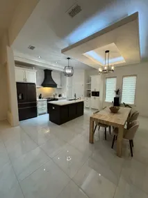 Modern Cozy Home Near Everything. - Image 3
