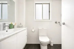 Peaceful - Modern - Private - Image 5
