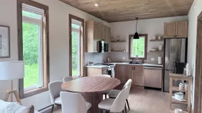 Cozy chalet 2 minutes from Crabbe ski hill! - Image 5