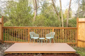 Modern 2BR Streamside w/ Deck + Prime Location - Image 3