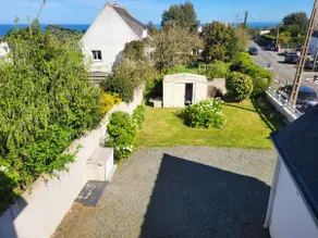 Seaside house, garden, parking, beaches within walking distance - Image 4