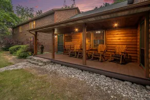 Trophy Timber Lodge | 90 Acres | Sleeps 17 - Image 5